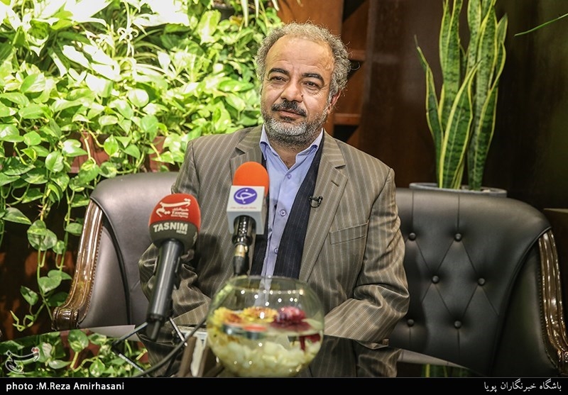 سعید آقاخانی: من "نون.خ" هستم +عکس