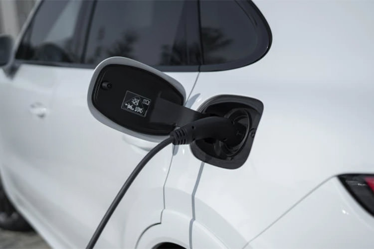 hybrid car / خودروی هیبریدی