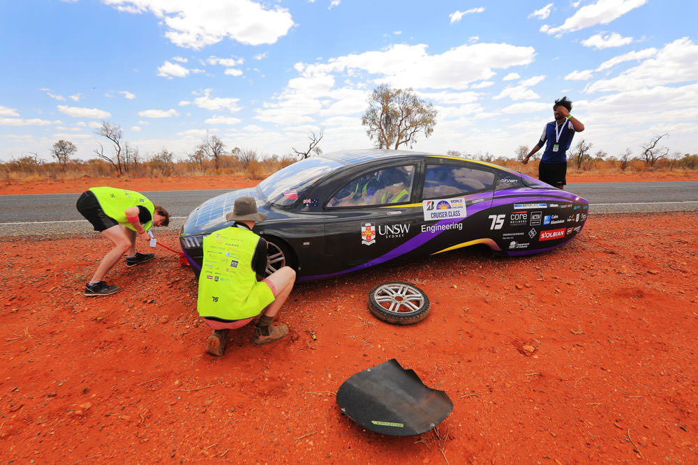 مسابقات جهانی خودروهای خورشیدی / Bridgestone World Solar Challenge