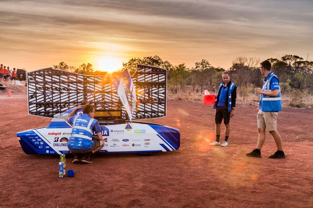 مسابقات جهانی خودروهای خورشیدی / Bridgestone World Solar Challenge