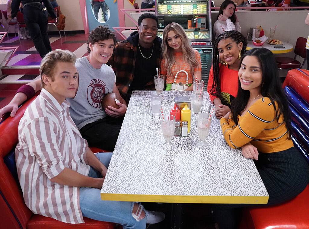 Saved by the Bell, Mitchell Hoog, Belmont Cameli, Dexter Darden, Josie Totah, Alycia Pascual-Penal, Haskiri Velazquez