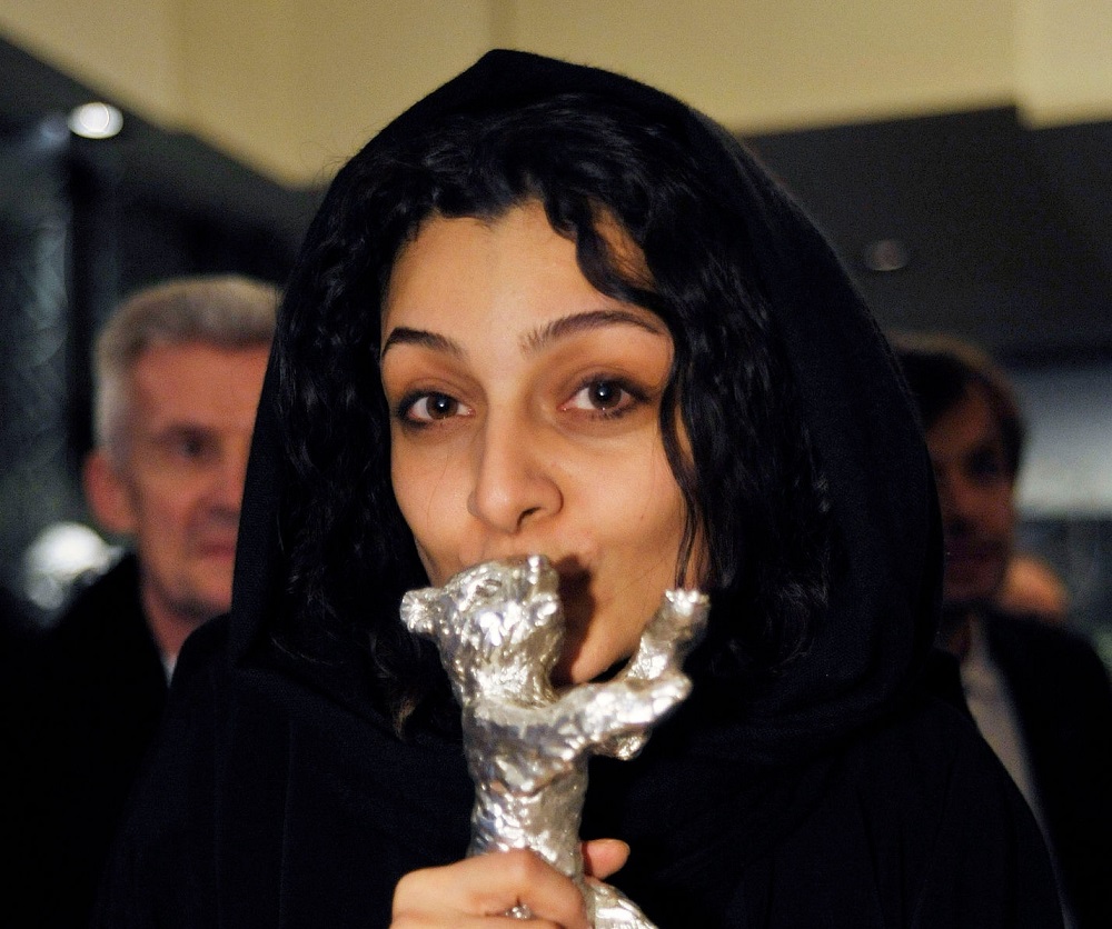 ساره بیات