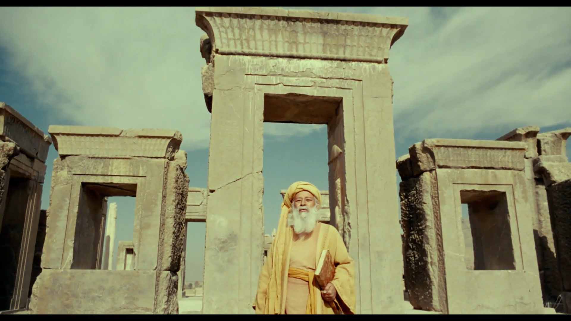 تحلیل فیلم ایران سرای من است