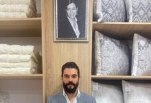 آکین آکینوزو نام مادرش اوزلم آکینوزو را در بینگول زنده نگه می‌دارد